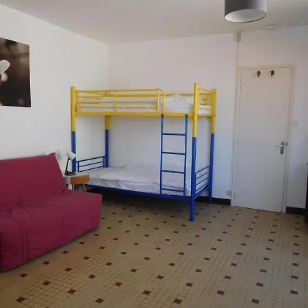 Maison Face A La Pour 6, Parfaite Pour Des - Fr-1-476-186 *