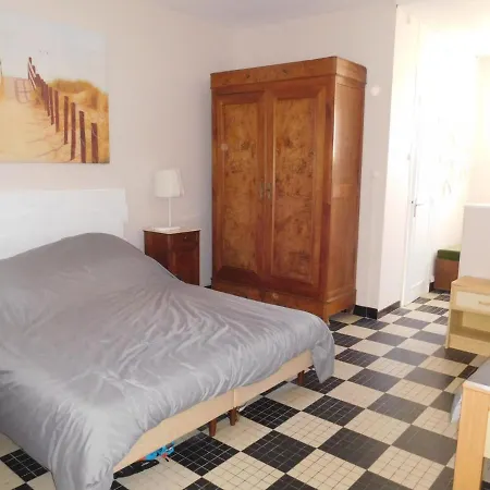Maison Face A La Pour 6, Parfaite Pour Des - Fr-1-476-186 *